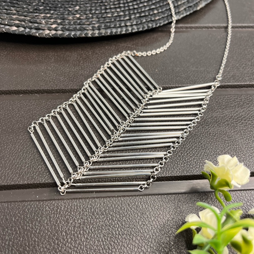 Chainlink Necklace - Picture 3 of 4